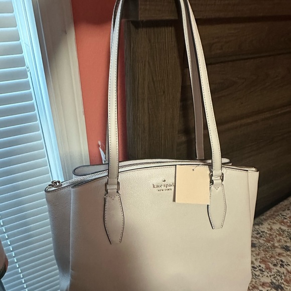 Kate Spade large triple compartment purse. NWT, Beautiful white bag. - Picture 10 of 10